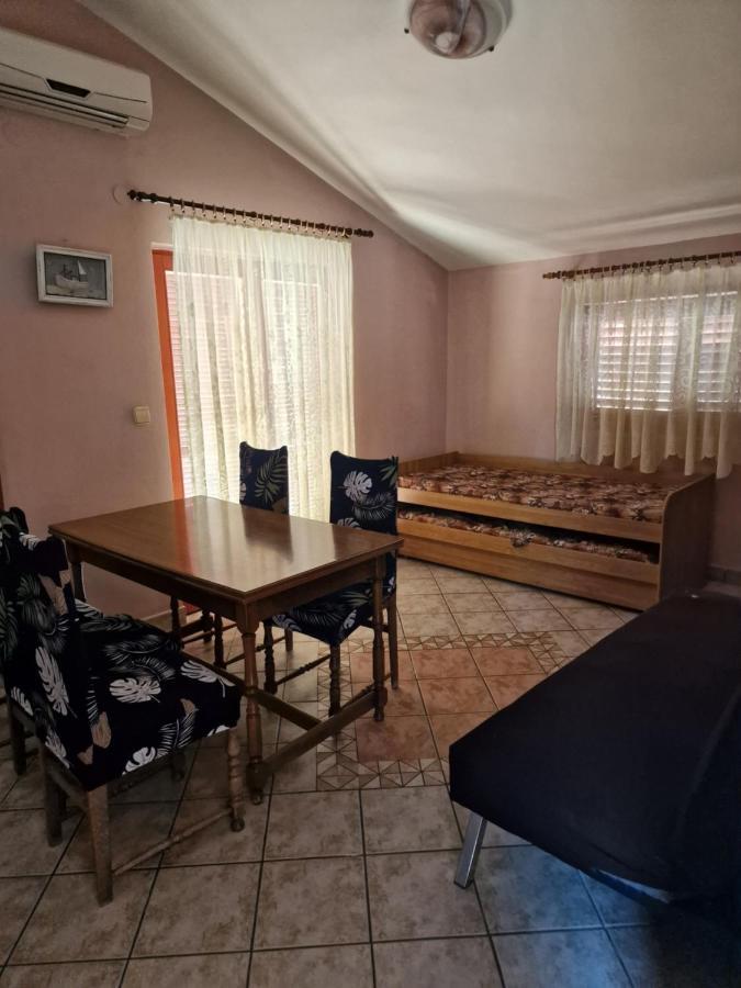 Apartmani Vesna 비르 외부 사진